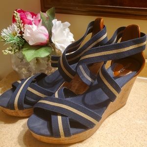 Wedge shoes